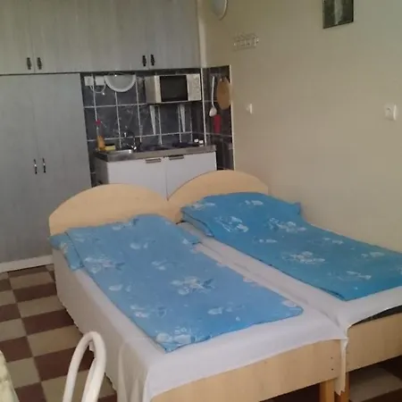 Margareta Apartmanhaz Balatonlelle Exterior photo
