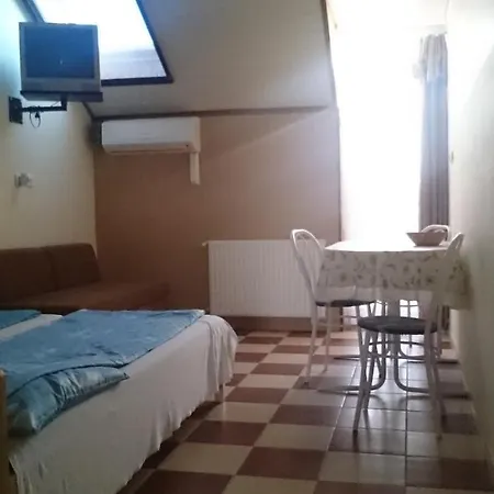 Margareta Apartmanhaz Balatonlelle Exterior photo