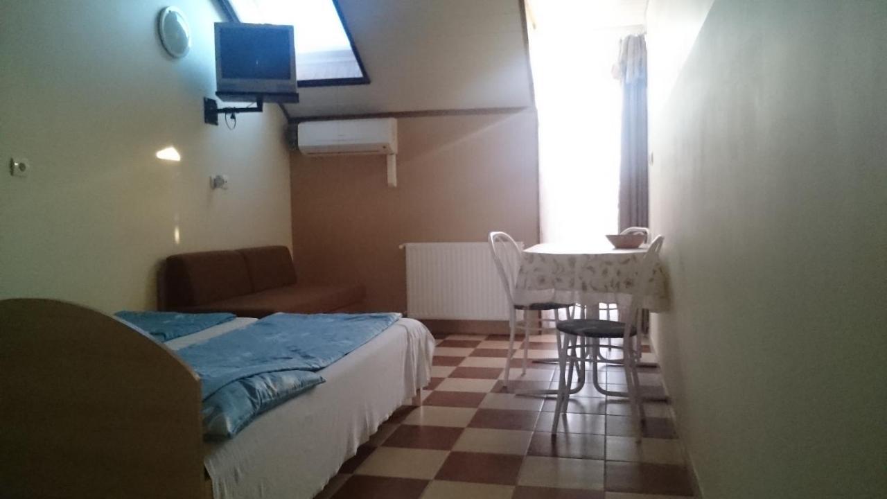 Margareta Apartmanhaz * Balatonlelle